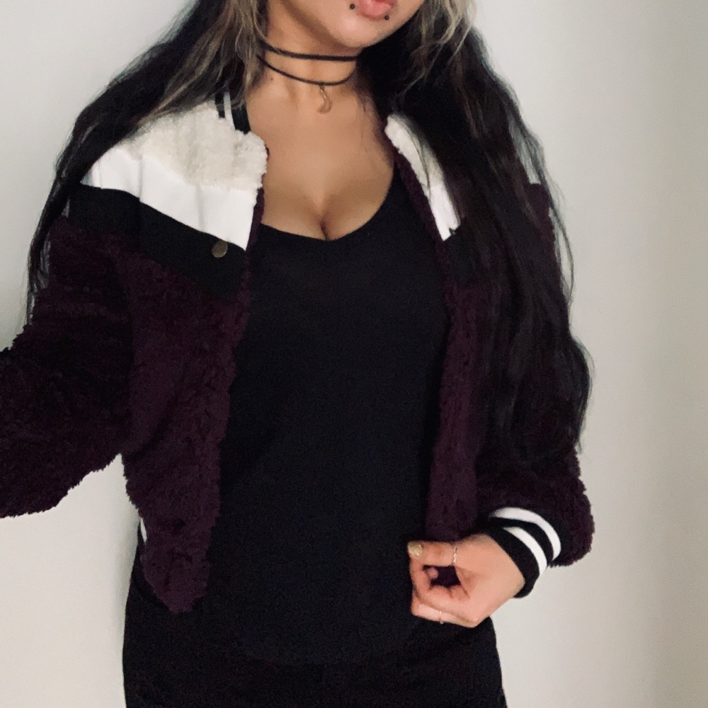 Sporty bomber jacket